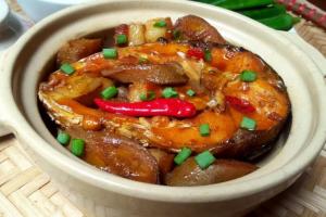 Kho cá thêm cách này thơm ngon chắc thịt, hết sạch mùi tanh