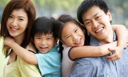 Đã bao lâu rồi bạn không ôm con? 8 điều cha mẹ nên làm để con lớn lên trưởng thành trong hạnh phúc