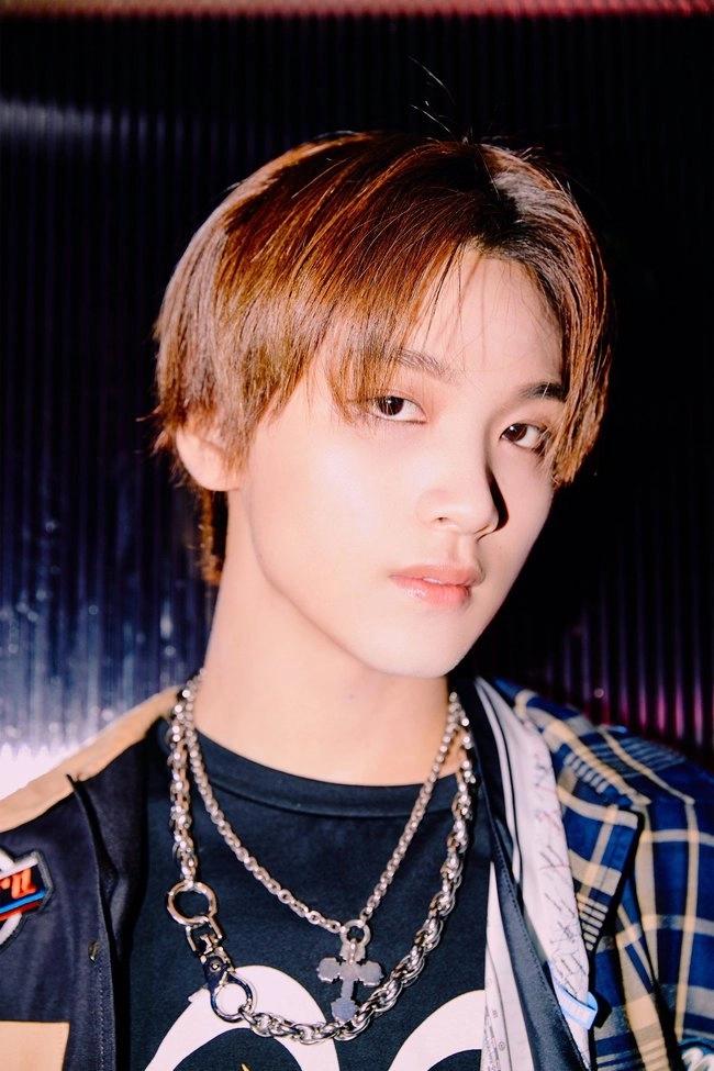 Idol nhóm NCT tạm dừng lịch trình vì tim đập nhanh và khó thở