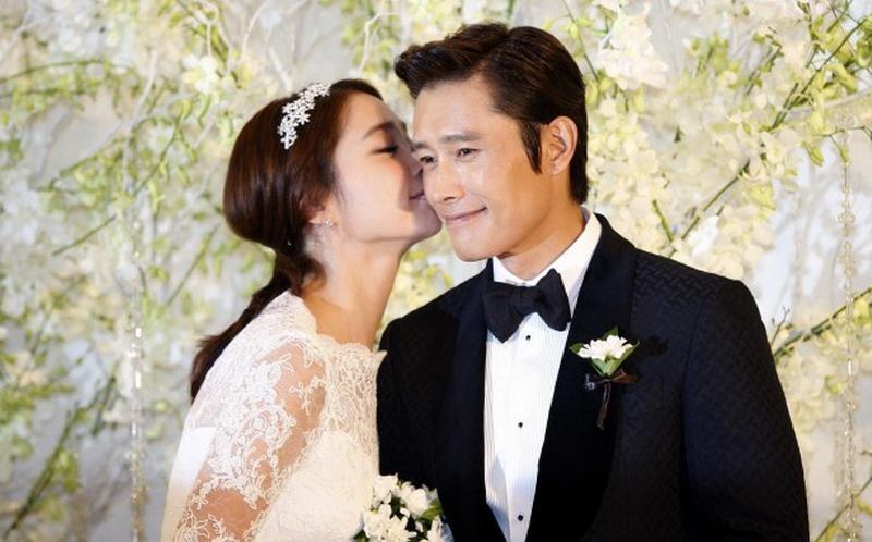 Son Ye Jin và các sao nữ hàng đầu nói không với việc ở ẩn sau sinh