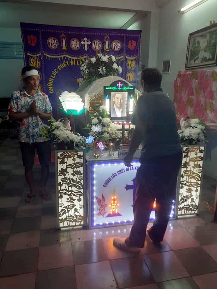 Mẹ Phạm Hồng Hải Quân, gameshow 'Vì yêu mà đến': Con trai đã bỏ tôi mà đi!