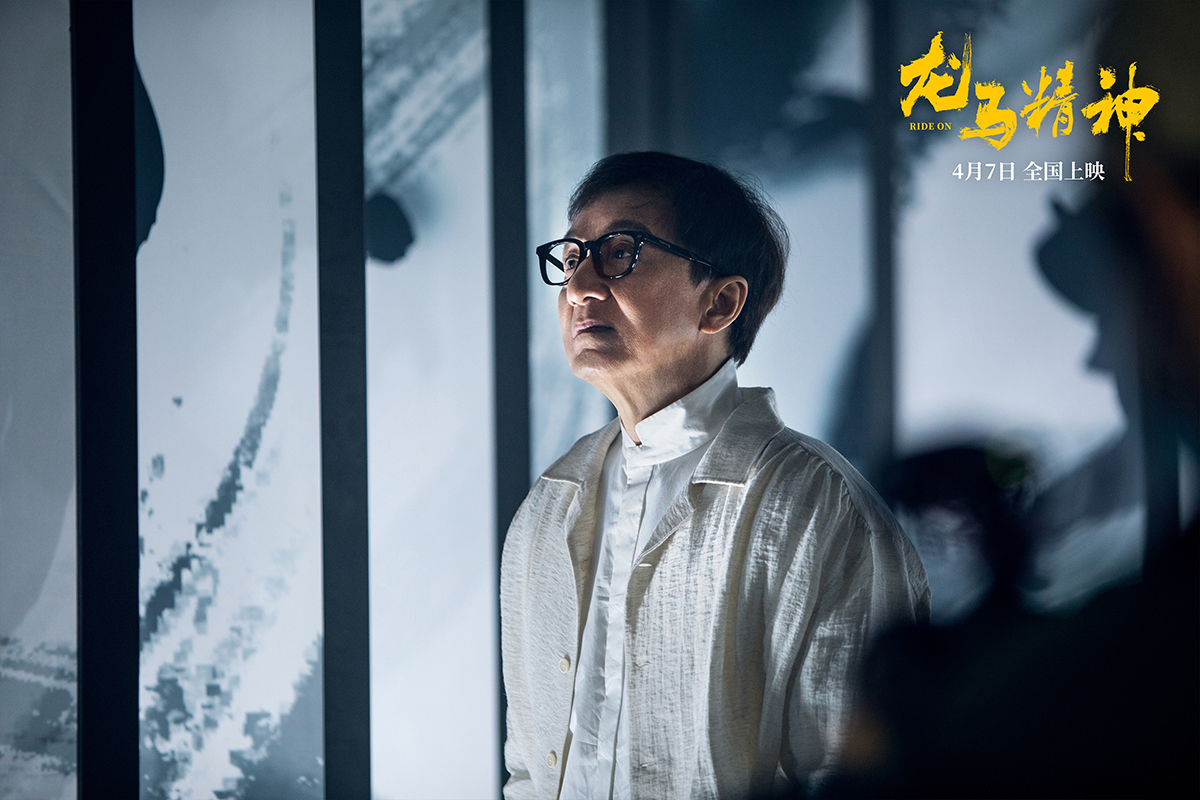 Thành Long: 'Tôi chán khi rảnh rỗi'
