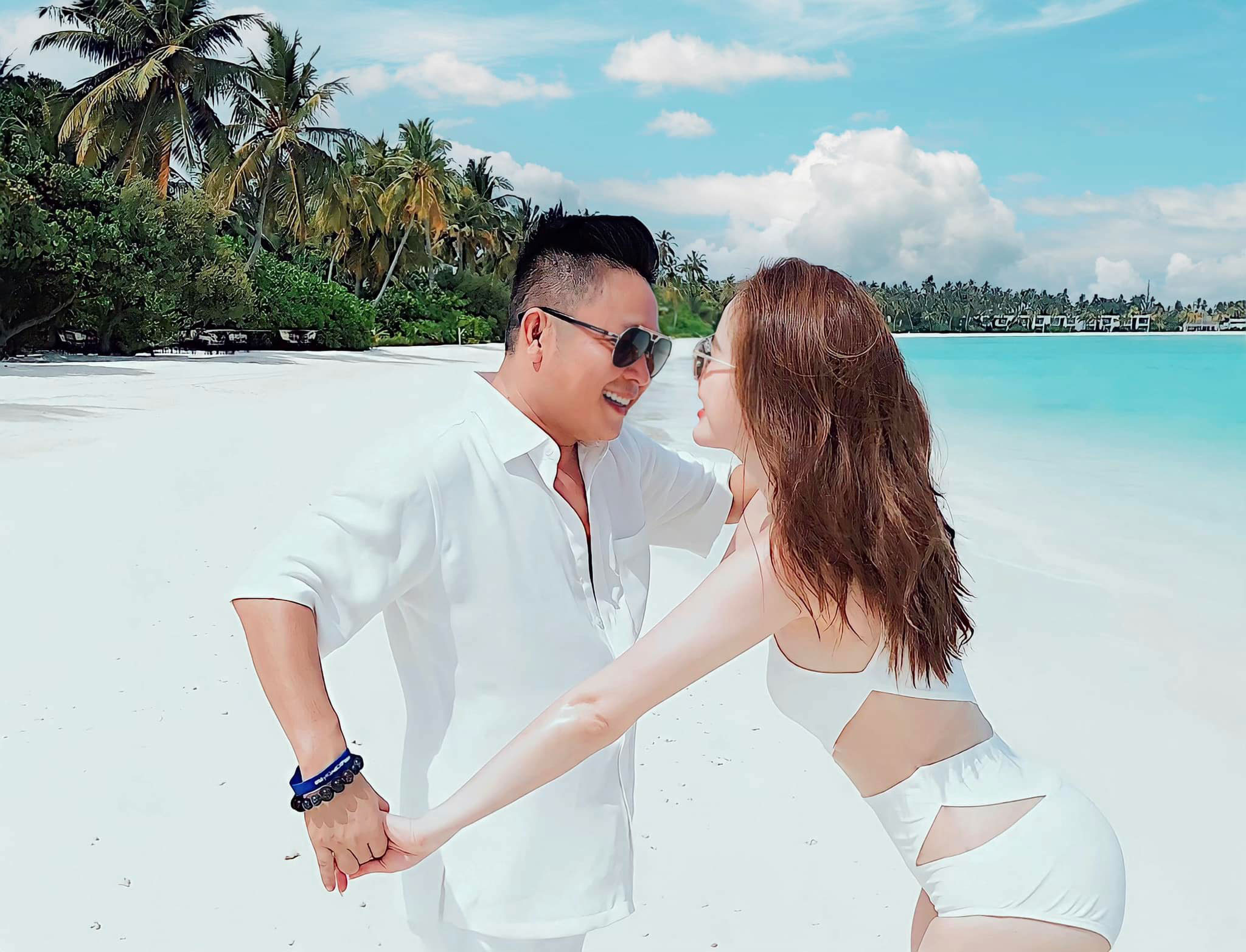 Bảo Thy sống như bà hoàng trong biệt thự rộng lớn với chồng đại gia