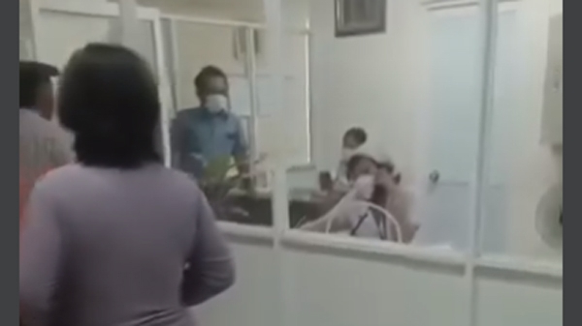 Viêm ruột thừa cắt buồng trứng: Ekip bác sĩ nói vì lợi ích người bệnh