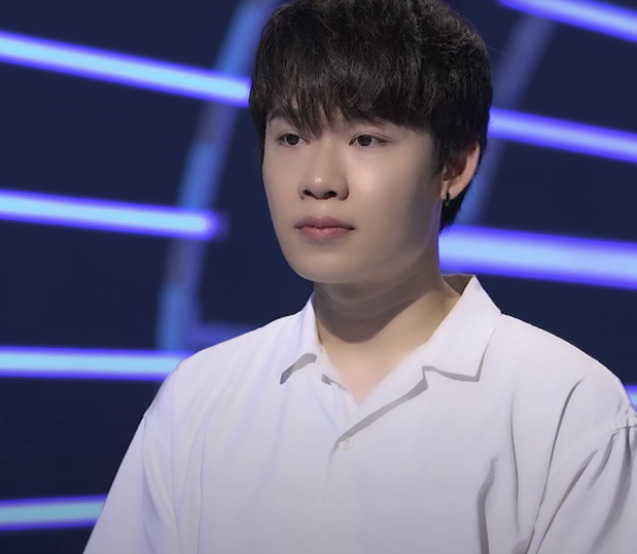 Quang Trung giành vé vàng Vietnam Idol: Liệu có xứng?