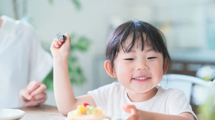 Cho con ăn 2 thứ này khiến trẻ giảm IQ nhưng nhiều cha mẹ không biết nên vẫn hay mắc