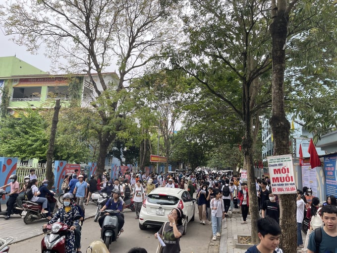 Cuộc chiến vào... lớp 10