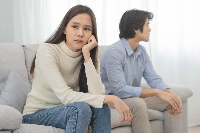 Nghỉ việc ở nhà bán hàng, câu nói của chồng lúc ăn cơm khiến vợ tức nghẹn